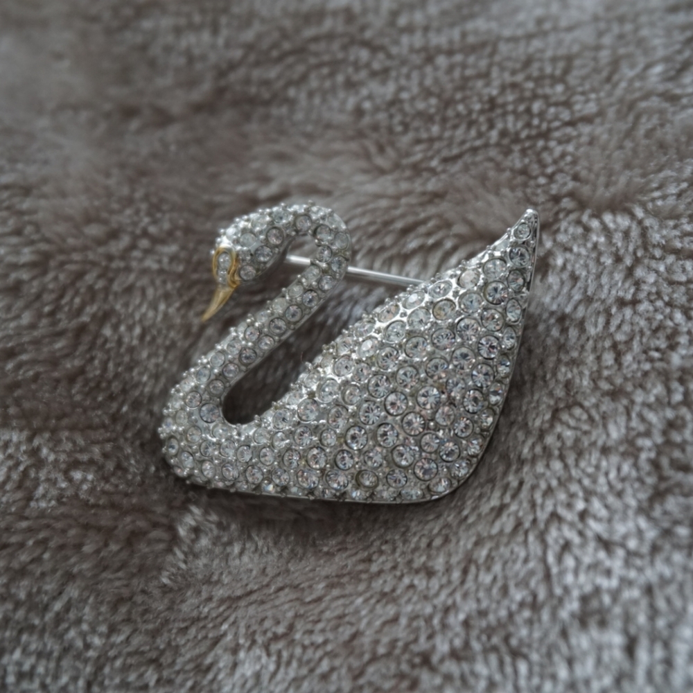 Swarovski Swan Brooch - Picture 9 of 10